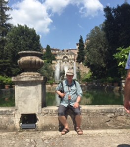 An overfed Richard takes a rest at the fountains of the Villa D'Este in Tivole