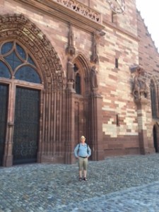 The West wall of Basel is, like all Gothic churches, huge, magnified in red stone.