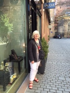 Just outside the Cathedral platz we found this wonderful Lalique crystal and jewellery shop. Many beautiful pieces of creative art here