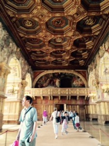 Fontainebleau amazing ballroom and gallery