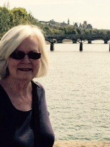 Ann as the Seine of the crime in gay Paris