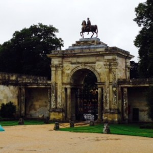 Wilton House Front gate with Marcus Aurelius on top (original statue in the Capitoline Museum in Rome